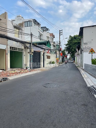 Bán đất mặt tiền đường Quang Trung, Quận 9, vị trí đẹp, 4x20m, sổ hồng