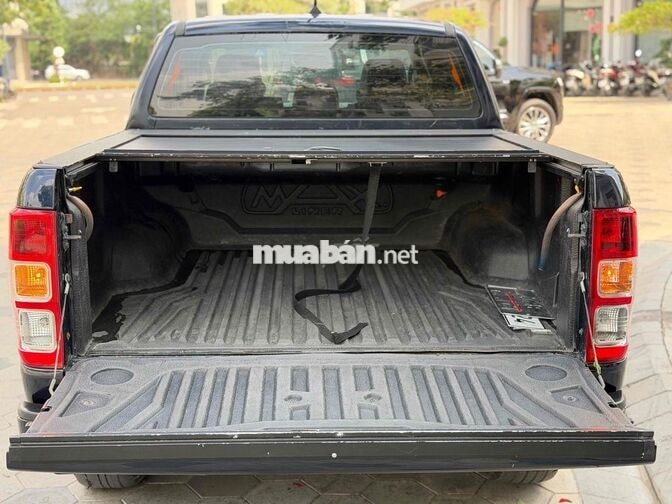 Ford Ranger XLS 2021 Tự động 9 vạn km Đen