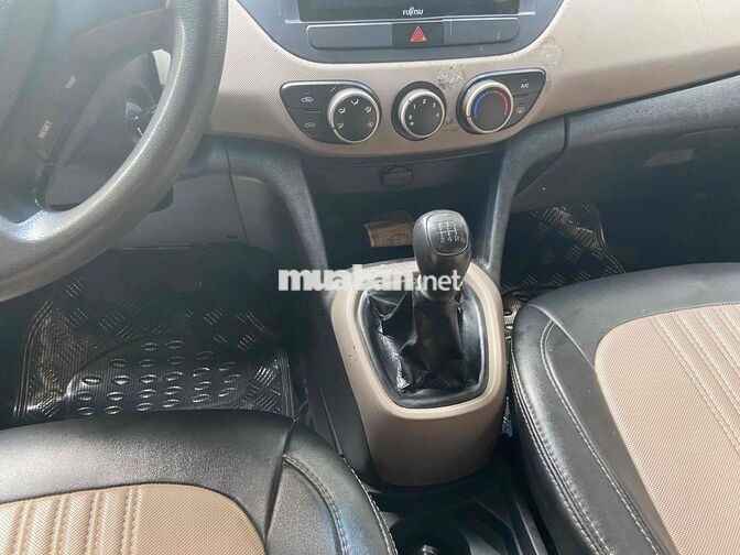 Hyundai I10 Sedan 2014 Số sàn 1.2 Bạc