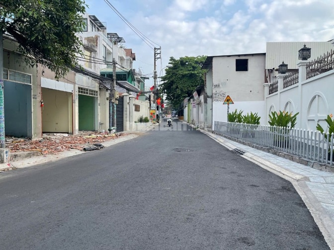Bán đất mặt tiền đường Quang Trung, Quận 9, vị trí đẹp, 4x20m, sổ hồng
