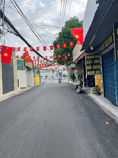 Bán đất mặt tiền đường Quang Trung, Quận 9, vị trí đẹp, 4x20m, sổ hồng