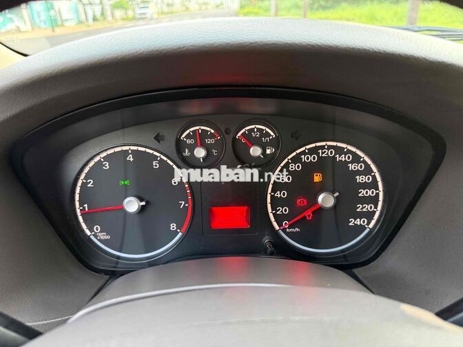 FORD FOCUS 2010 SỐ SÀN