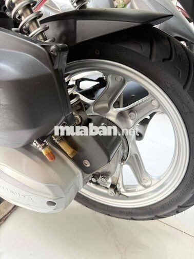 Honda Air Blade 125cc 18000 km Đỏ đen bạc