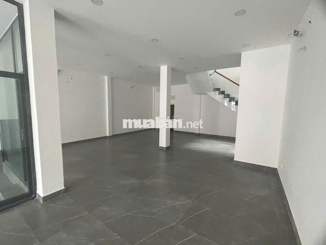 CHO THUÊ TÒA NHÀ MẶT TIỀN CỘNG HÒA - 8x20m - 4 TẦNG - GIÁ: 70 TRIỆU