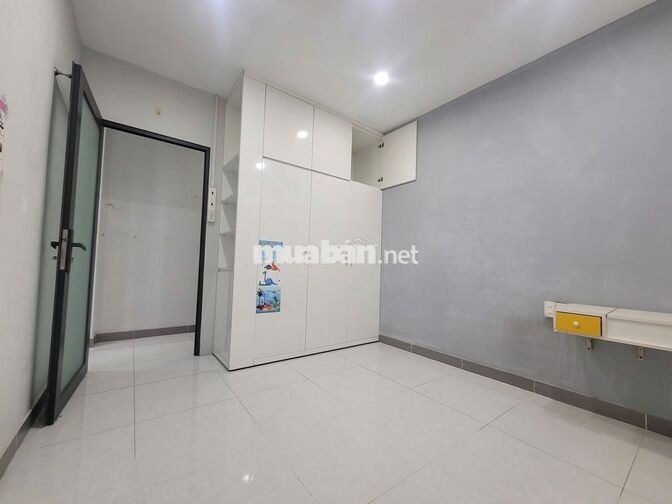 CHUNG CƯ PHAN VĂN KHỎE GIÁ 2 TỶ CÓ THANG MÁY