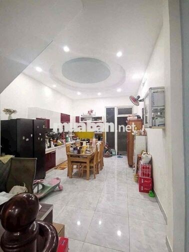 Chính chủ cho thuê nhà có nội thất, Đường bình thành, Bình Tân