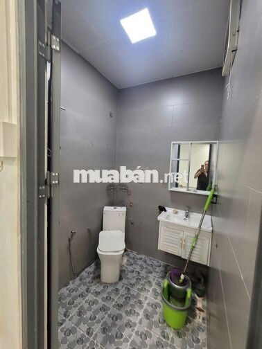 CHUNG CƯ PHAN VĂN KHỎE GIÁ 2 TỶ CÓ THANG MÁY