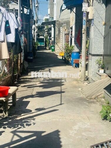 NHÀ 2 TẦNG 45M2  (4 ❌ 11) Phường Thới An Q12 Gồm 2PN, 2WC, nhà mới 