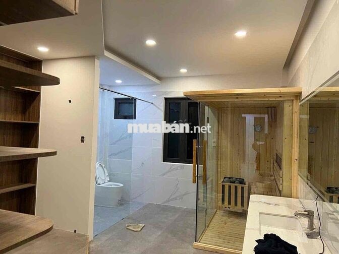 NHÀ ĐẸP NGÃ TƯ GA. TRỆT LỬNG 3 LẦU 3PN 4WC. P XÔNG HƠI, P THỜ