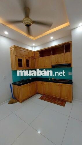 CHO THUÊ NHÀ NGUYỄN CĂN  ĐƯƠNG NGUYỄN XÍ SÁT MT PHẠM VĂN ĐỒNG .