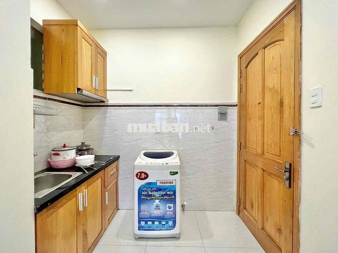 Phòng cho thuê Lê Văn Sỹ Quận 3 ban công gần Hoàng Sa, Huỳnh Văn Bánh