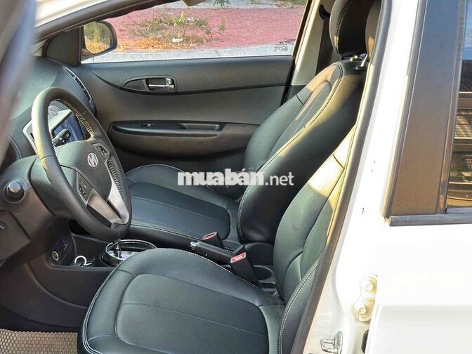 Hyundai i20 2011 Trắng 140.000 km