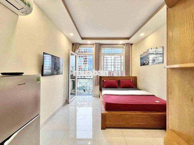 Phòng cho thuê Lê Văn Sỹ Quận 3 ban công gần Hoàng Sa, Huỳnh Văn Bánh