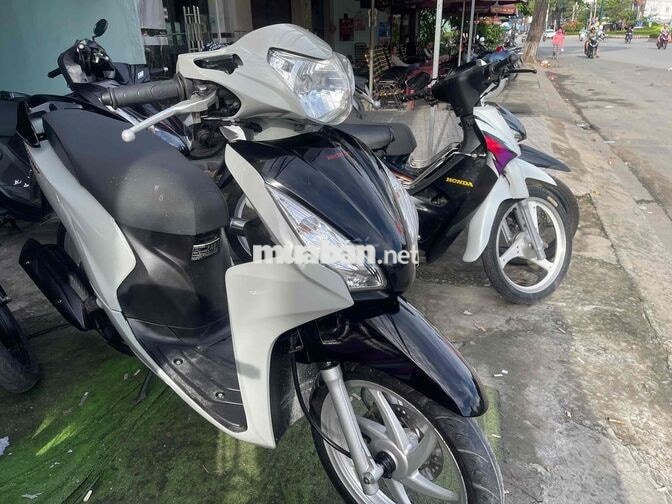 Honda Vision 2015 Trắng đen