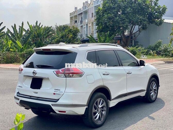 Nissan X-Trail 2018 2.5 2 cầu 78000 km Trắng