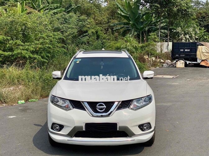 Nissan X-Trail 2018 2.5 2 cầu 78000 km Trắng