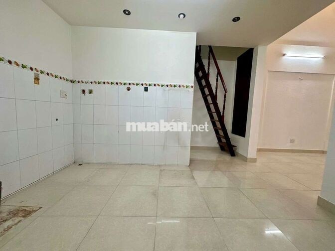 NHÀ NGUYÊN CĂN CÓ SÂN VƯỜN TRỒNG RAU NUÔI GÀ - BÌNH THẠNH - TỔNG 160m²