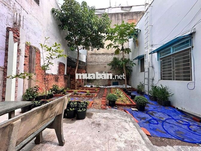 NHÀ NGUYÊN CĂN CÓ SÂN VƯỜN TRỒNG RAU NUÔI GÀ - BÌNH THẠNH - TỔNG 160m²