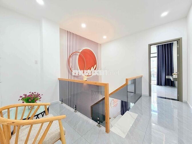 NHÀ MỚI NGAY CHỢ XUÂN THỚI THƯỢNG FULL NỘI THẤT