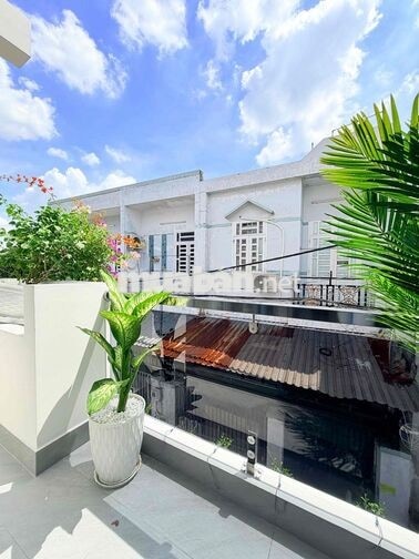 NHÀ MỚI NGAY CHỢ XUÂN THỚI THƯỢNG FULL NỘI THẤT