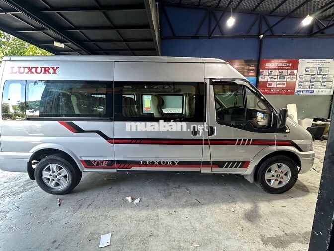Ford Transit 2019 16 chỗ Bạc