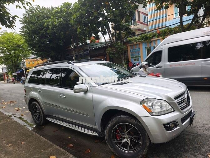 Mercedes-Benz GL 450 SUV 7 chỗ Bạc