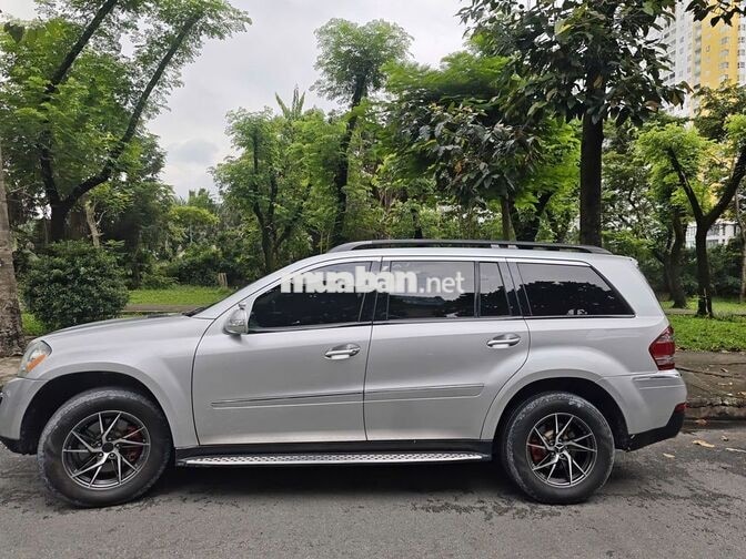 Mercedes-Benz GL 450 SUV 7 chỗ Bạc