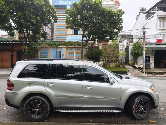 Mercedes-Benz GL 450 SUV 7 chỗ Bạc
