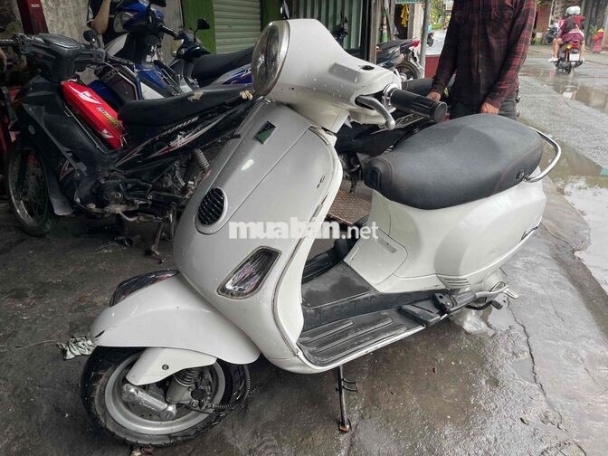 Piaggio Vespa LX150 2010 Trắng