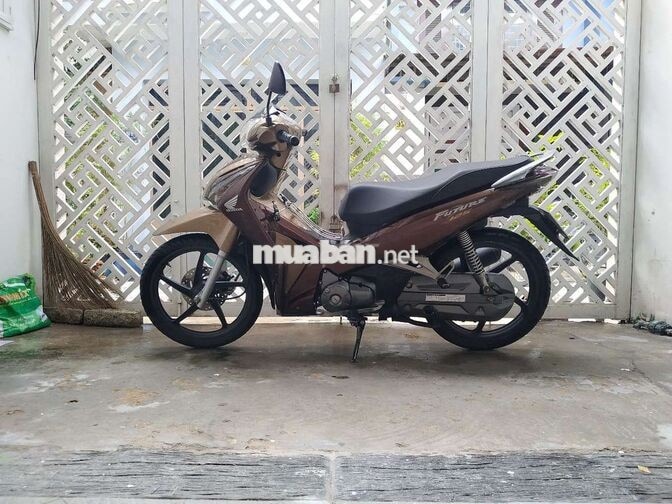 Honda Future 125 Fi màu nâu đời 2015