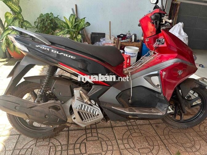 Honda Air Blade 2017 đỏ zin êm