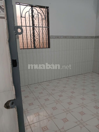 Cho thuê căn hộ lầu 4 c/cư Chợ Quán 