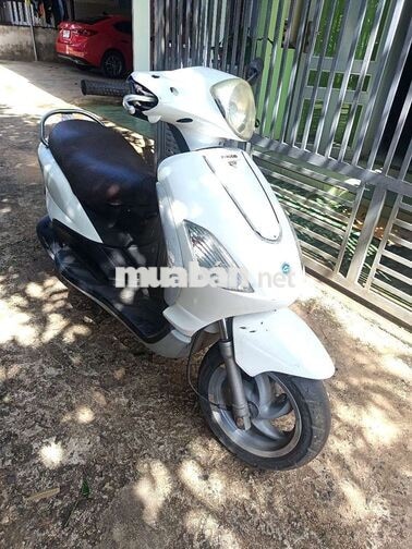 Piaggio Fly 125cc màu Trắng