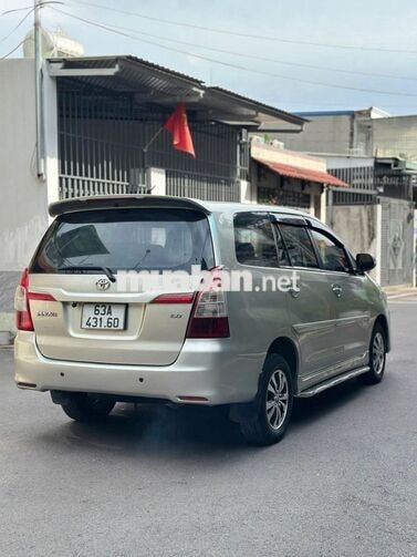 Toyota Innova E 2016 Số sàn Bạc