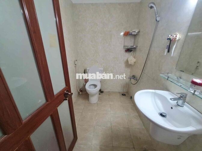 Phòng Cửa Sổ sẵn máy lạnh Nguyễn Văn Công ngay CV Gia Định