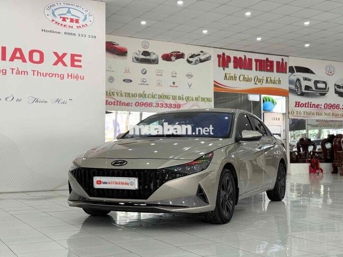 Hyundai Elantra 1.6AT Đặc biệt 2022 Vàng cát