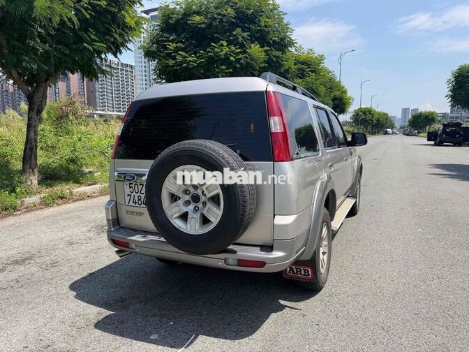 Ford Everest 2007 Số sàn xăng  7 chỗ Ghi vàng