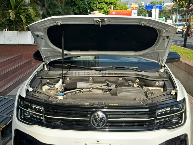 VOLKSWAGEN POLO 1.6 XE NHẬP NHỎ GỌN LÀNH VÀ RẤT HỢP NỮ.