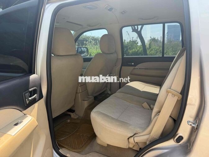 Ford Everest 2007 Số sàn xăng  7 chỗ Ghi vàng