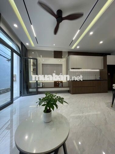 NHÀ ĐẸP Q7- 2 TẦNG- 5x6m- HẺM 3m- KO QH- CHỈ 4 TỶ NHỈNH