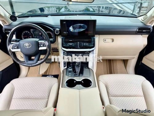Xe Toyota Land Cruiser 3.5 V6 2022