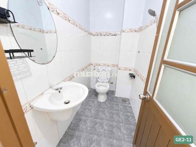 Cho thue duplex ban công Quang Trung