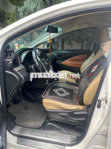 Toyota Innova 7 chỗ màu Trắng