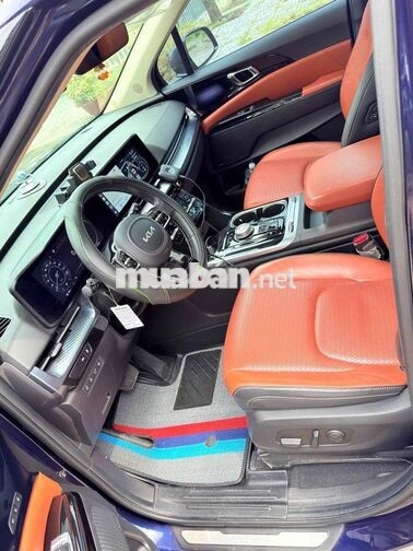 Kia Carnival Signature 2.2L 2023 Xanh