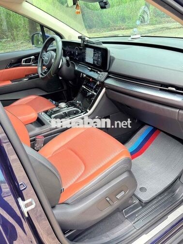 Kia Carnival Signature 2.2L 2023 Xanh