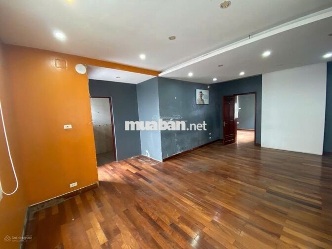 Cho thuê biệt thự Mỗ Lao,Hà Đông DT 250m2 x 3 tầng giá 45 triệu/tháng