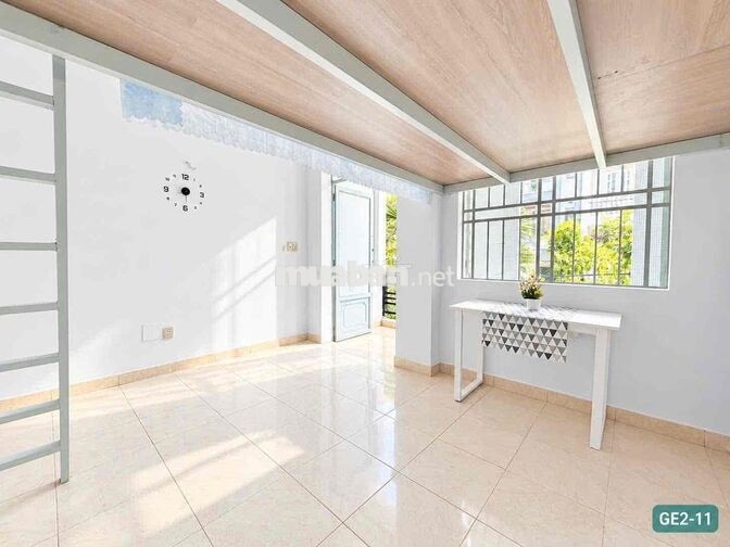 Cho thue duplex ban công Quang Trung