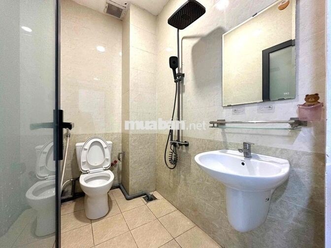 2 phòng ngủ cửa sổ thoáng, thang máy, ko xe điện