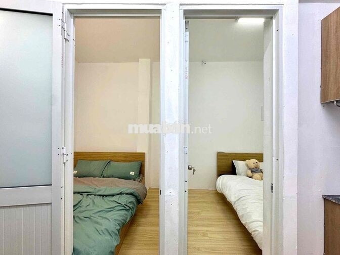 2 phòng ngủ cửa sổ thoáng, thang máy, ko xe điện