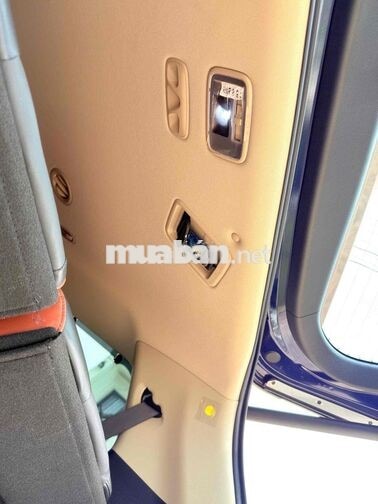 Kia Carnival Signature 2.2L 2023 Xanh